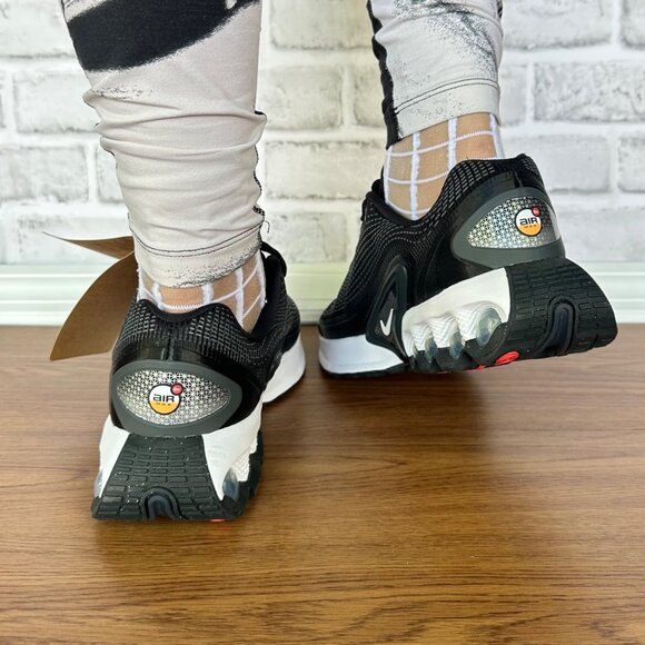 Nike Air Max DN GS Youth 6Y Black Metallic Black Limited Rare Sneaker FB8987-007 - Picture 6 of 13